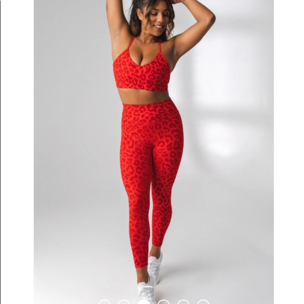 Balance Athletica Lux Form Red Set